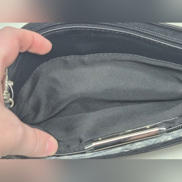 Relic Black Crossbody With Front Zip Pocket - Picture 5 of 6